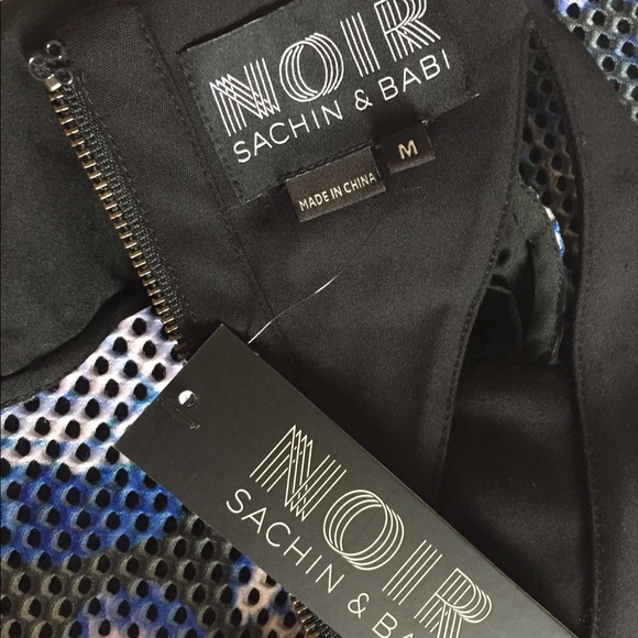 Sachin Babi Mix Top in Medium - Picture 8 of 8